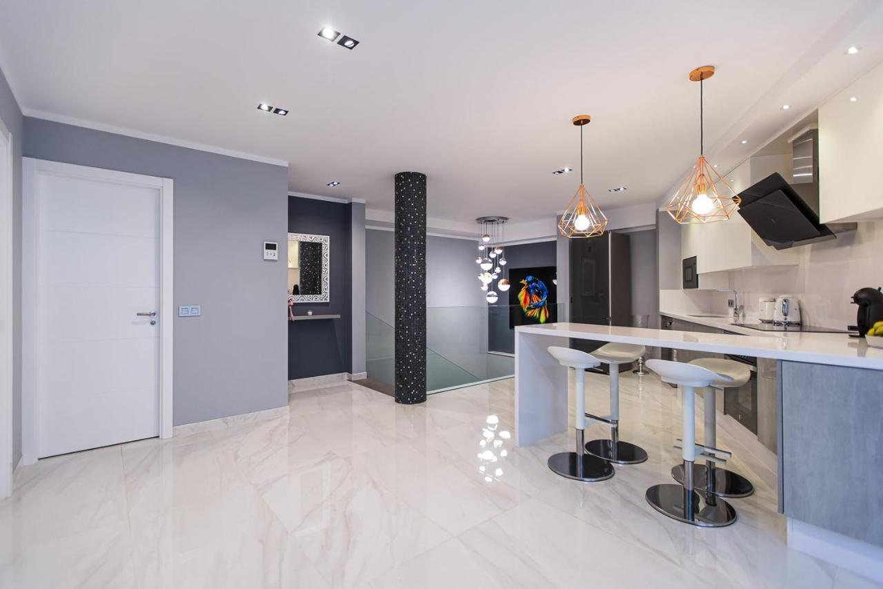 Luxury 2 Bedroom In Cristianos Apartment Los Cristianos (Tenerife)